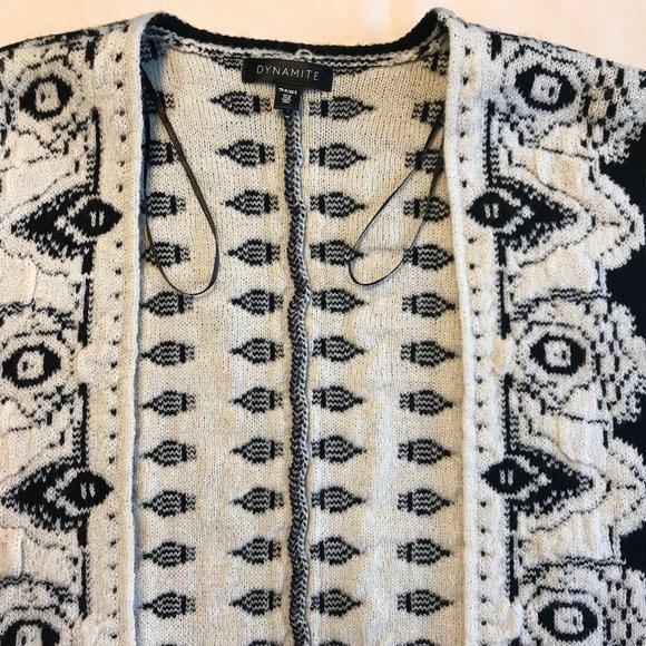 NWOT Dynamite knit shawl - Picture 4 of 9